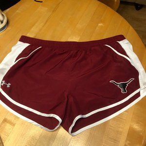 UNDER ARMOUR running short size XL